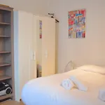 1 Bedroom Flat In Vaugirard
